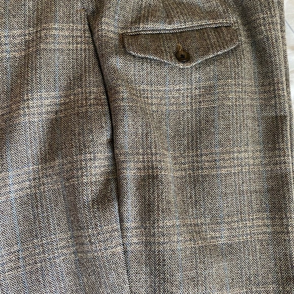 Suit - Picture 4 of 6